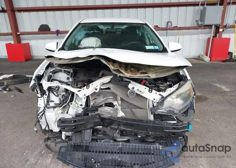 2015 Toyota Corolla L/Le/Le Plus/Le Premium/S/S Plus/S Premium z USA, uszkodzony, nr VIN 2T1BURHE1FC358532